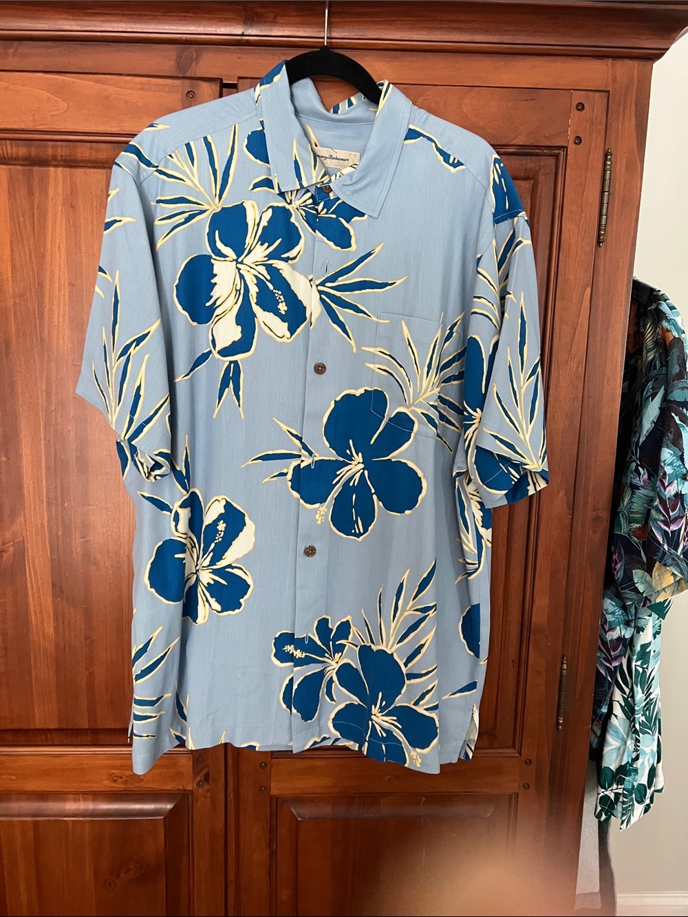 Men's Light Blue Hawaiian Shirt with Blue Floral Print